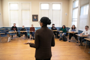 CLASSROOM GROUP DISCUSSION