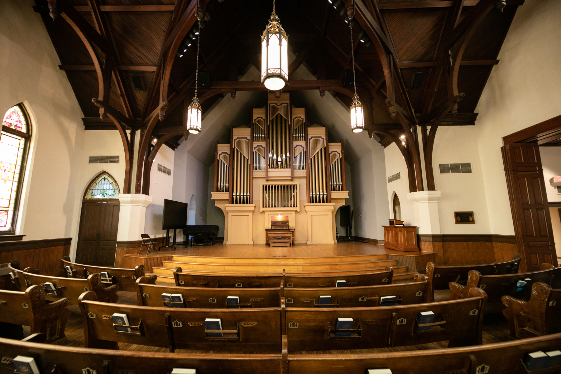 wide angle view of organ in newton chapel