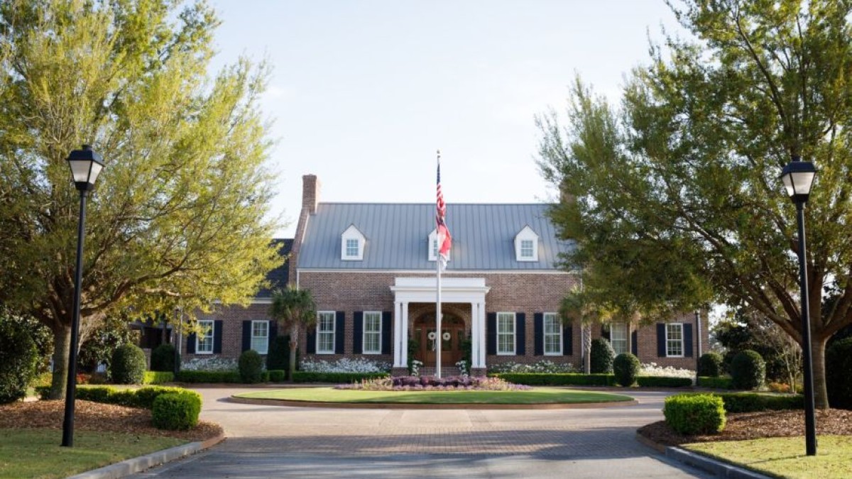 Exterior of the Savannah Golf Club